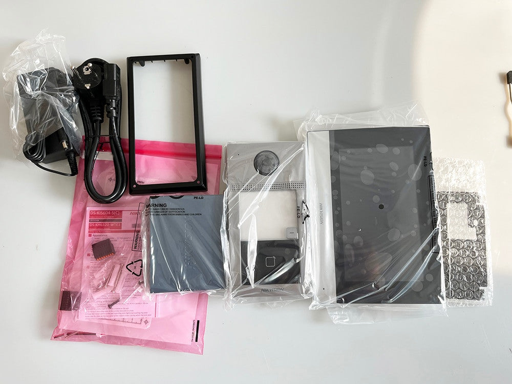 Hikvision Wifi IP Video Intercom Kit 7 Inch Monitor DS-KIS604-S(C)-1